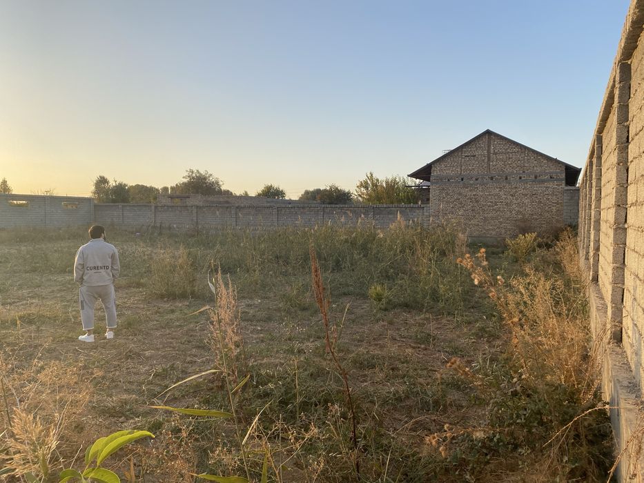 Qibray  tumani Vadakanal 3 Sotix yer sotiladi