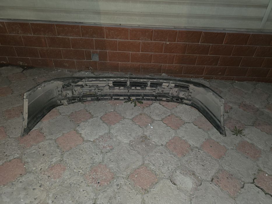 Передний бампер от Volkswagen passat