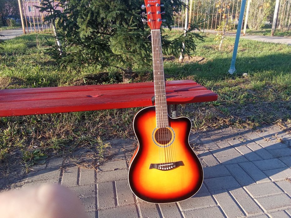 Акустическая гитара