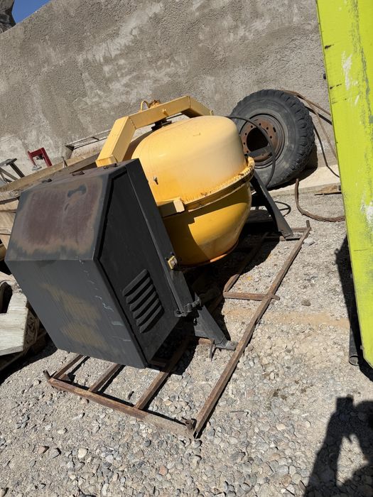 Бетономешалка 380w