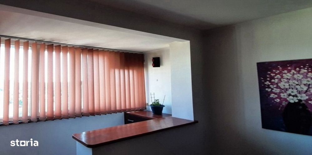 Apartament 3 camere, balcon, Berceni