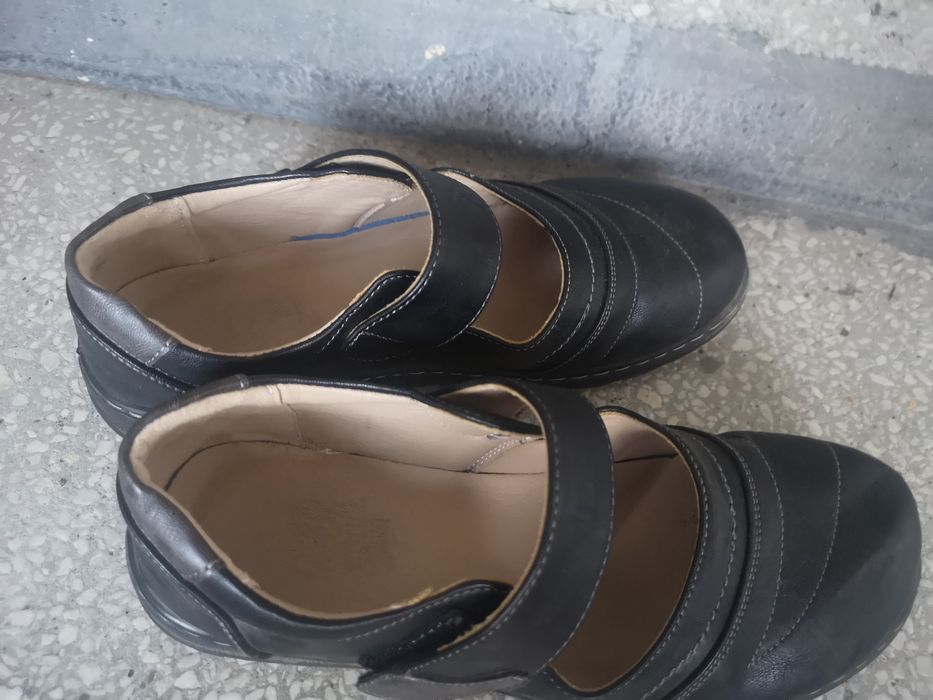 Черни затворени дамски обувки кожени 38 н