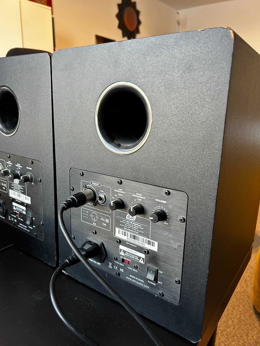 Boxe active studio ESI nEar 08 – pereche, cu cabluri