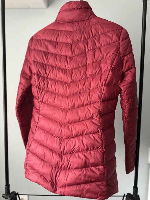 Шушлеково яке  тъмно червено