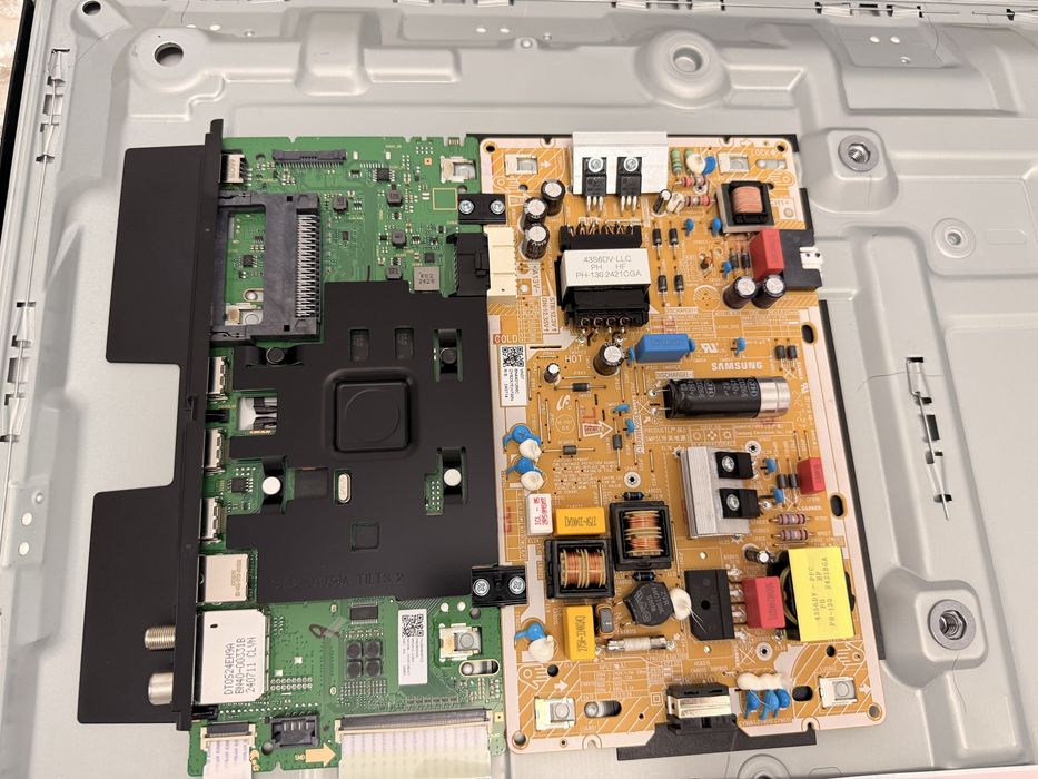 Placa baza + sursa + WiFi + LED strips Samsung UE43DU7172U Model 2024
