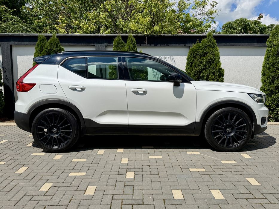 Volvo XC40 R-Design Impecabil!