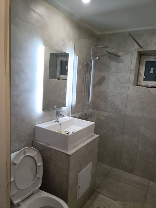 Execut lucrări de construcții interior