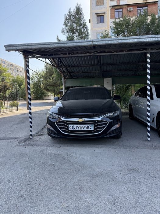 Malibu Premier 2022 prabeg 62.000 km qora