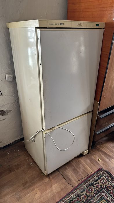 Продам холодильник