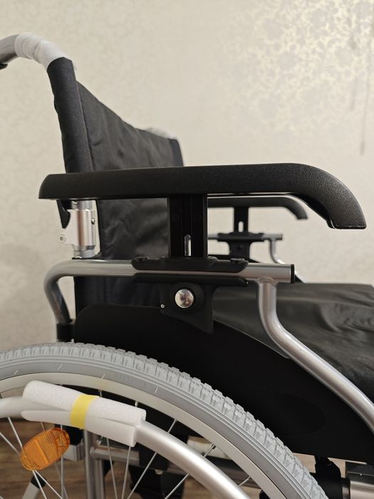 Коляска инвалидная