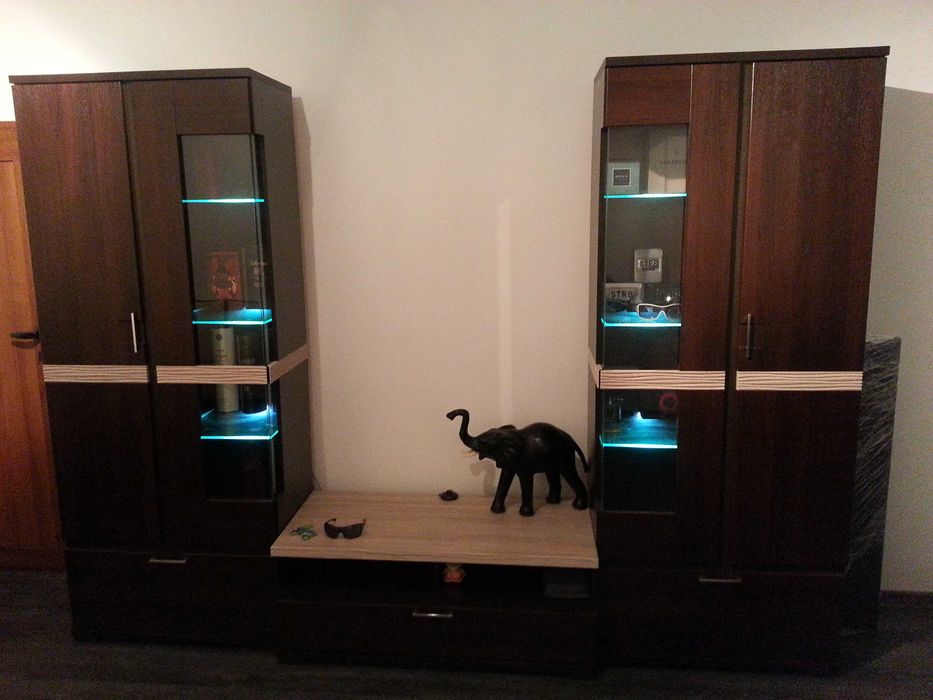 Секция хол с лед осветление