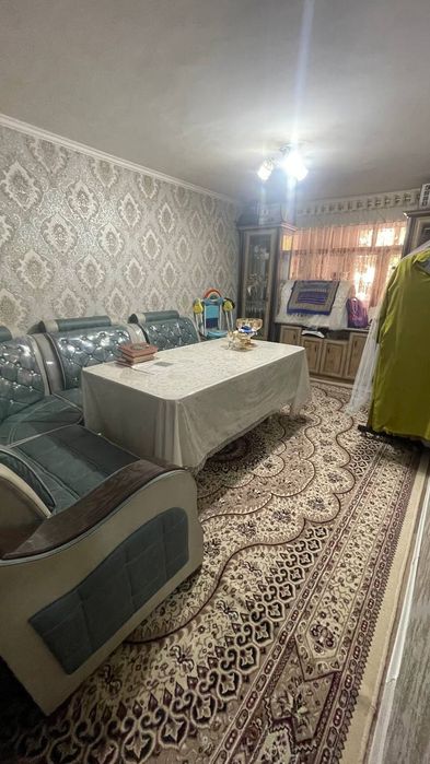 Srochna 3 xonalik uy sotiladi