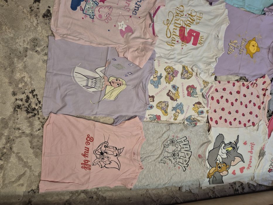 Lot tricouri 4-5ani. Stare foarte buna.