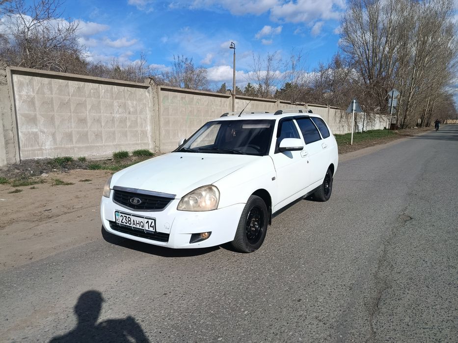 Продам Лада  Приора универсал 2012