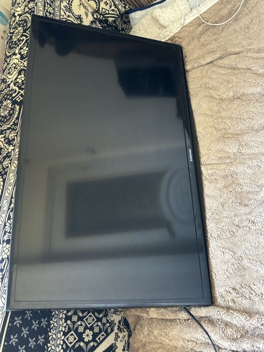 Продам телевизор Samsung UE32H4000AK