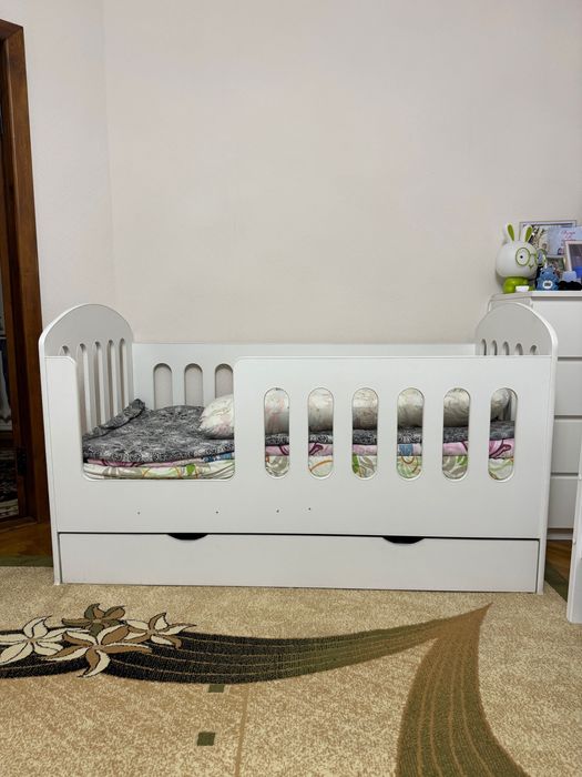 Кровать -манежная