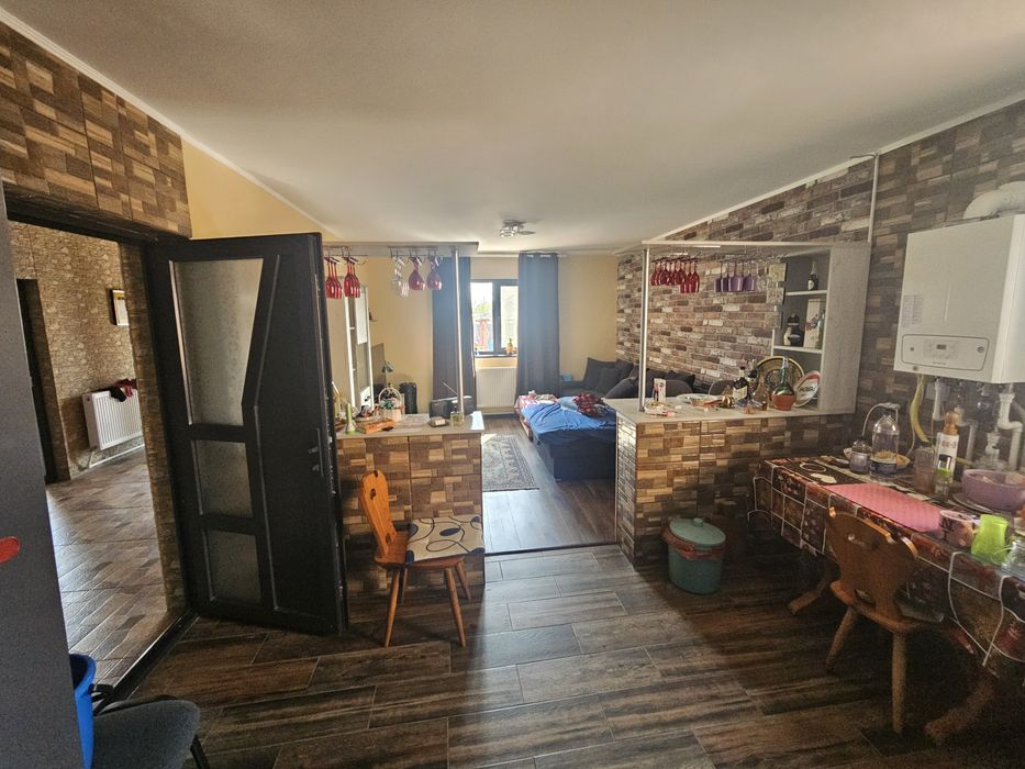 Casa noua de vanzare