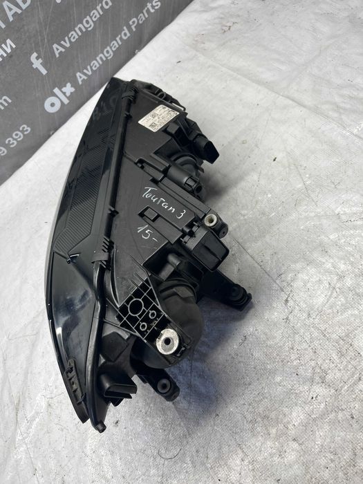 Фар Volkswagen Touran 15-