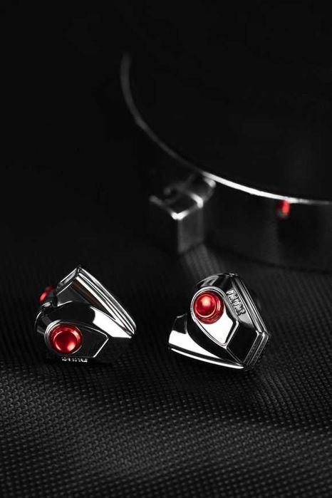 DUNU TITAN S2 — IEM с мощным драйвером и детальным звучанием