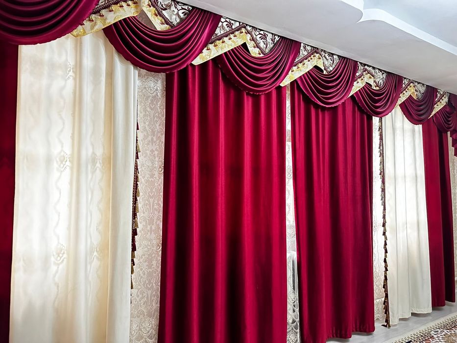 Продам шторы в отличном состояний