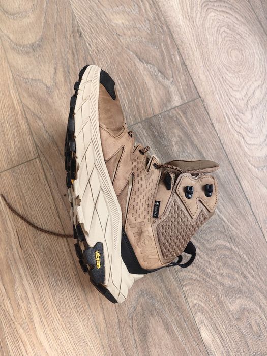 Маратонки Hoka mid Gtx