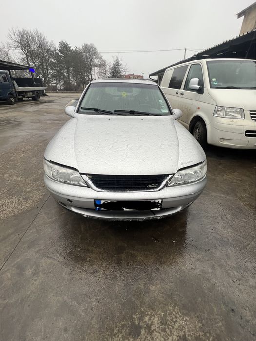 Opel Vectra B 1.8 НА ЧАСТИ