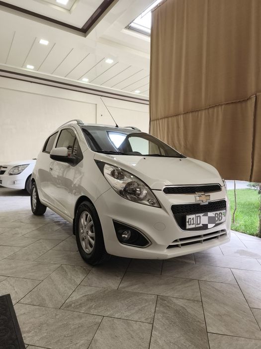 Спарк Автомат 2018 Арендага берилди краскаси петно бор.