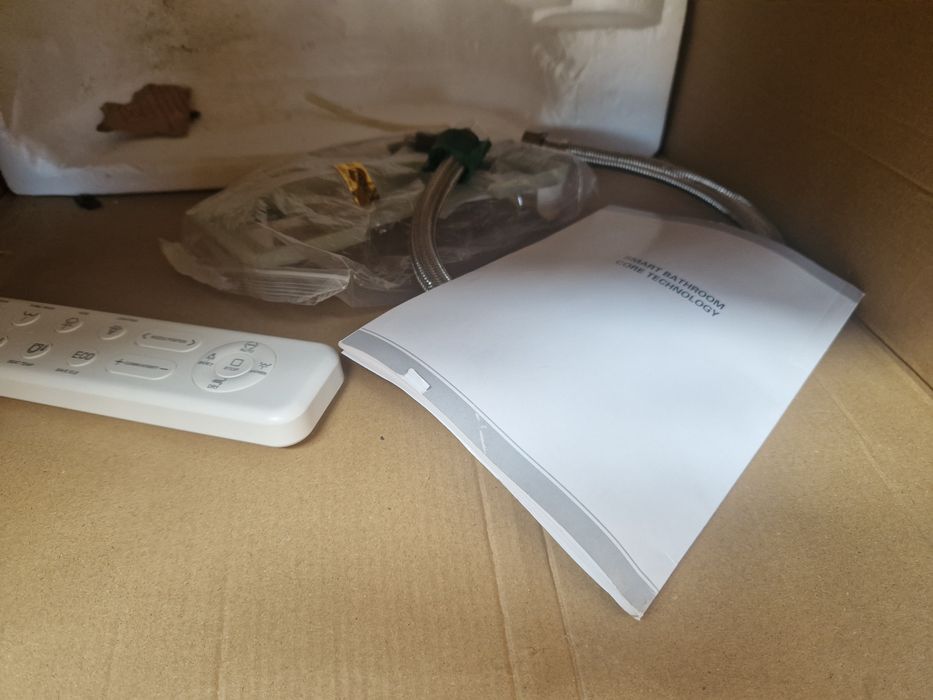 Capac de WC smart cu bideu