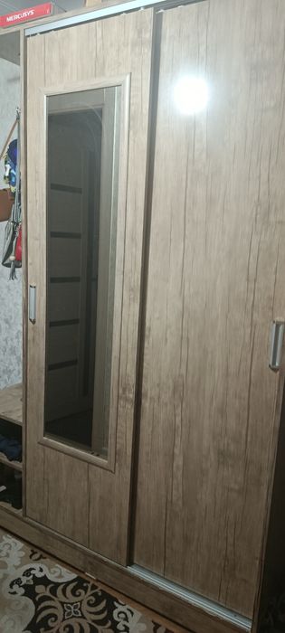Шкаф в прихожую, с зеркалом
