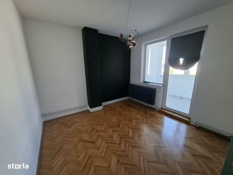 Bd. Republicii – ap. 3 camere, 2 bai, 2 balcoane, decomandat + garaj