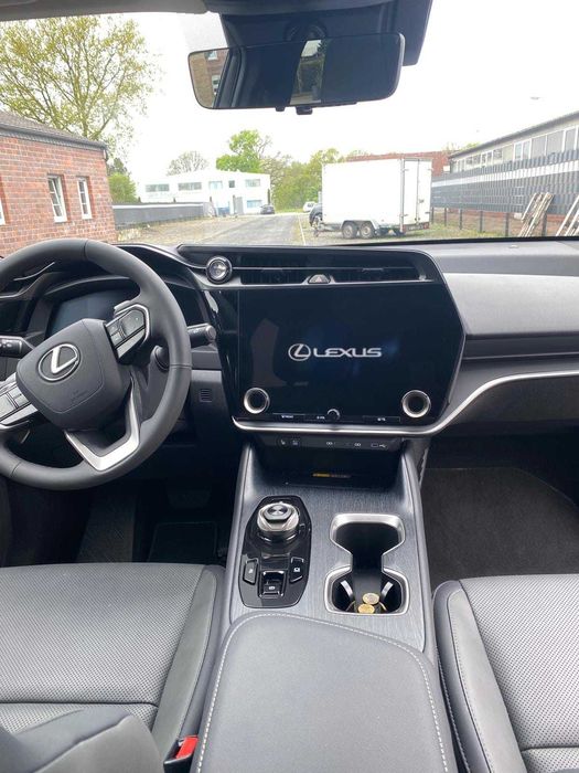Lexus Rz300E full electric