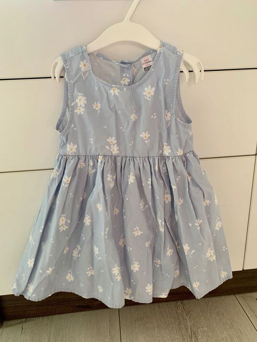 Лот детски рокли 104