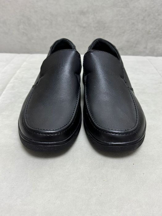 Продаю новые туфли макасины