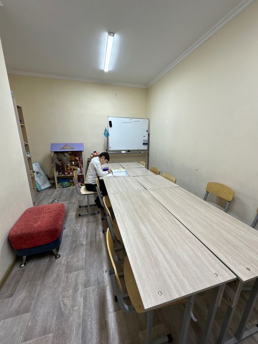 Продаю Школьные парты