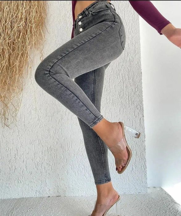 В наличии джинсы DENIM оболденные качества бомба