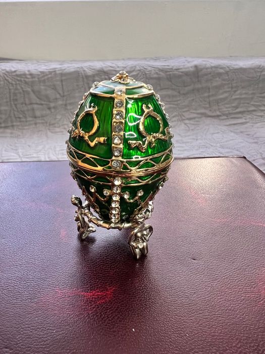 Atlas Faberge яйца