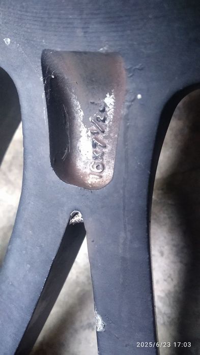 Продам диски на БМВ Е34