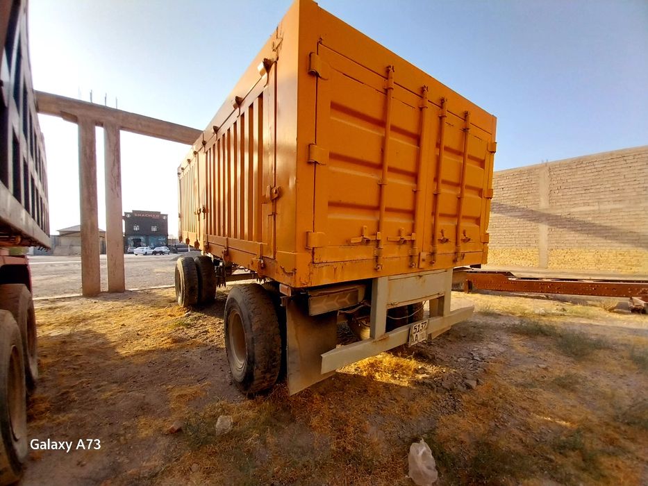 Howo samosval pritsep 20 tonna