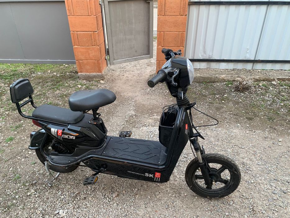 Скутер продается