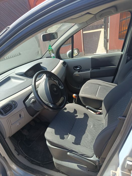 Vând Renault Modus
