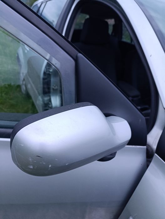 Фарове и двигател