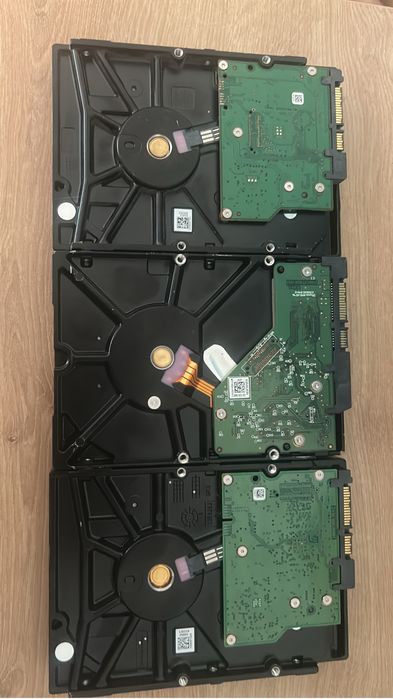 Lot hard disk uri ( descriere!!! )