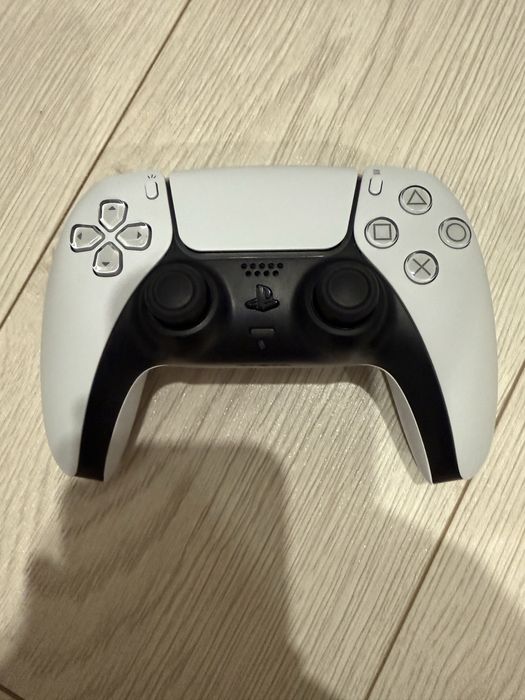 Vand PS5 Digital Edition 1Tb + controller + cutie + garantie.