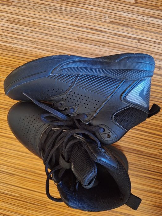 Кроссовки для мальчика.