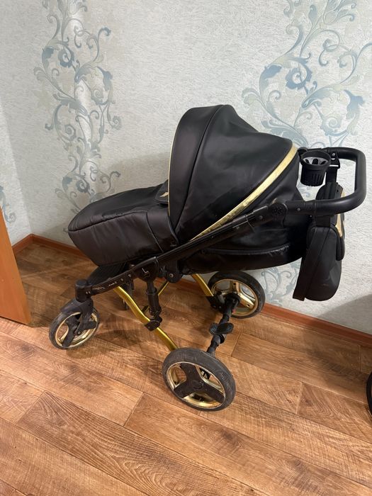 Продам коляску Verdi Mirage 2 в 1