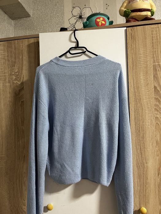Син пуловер H&M - размер EUR 170