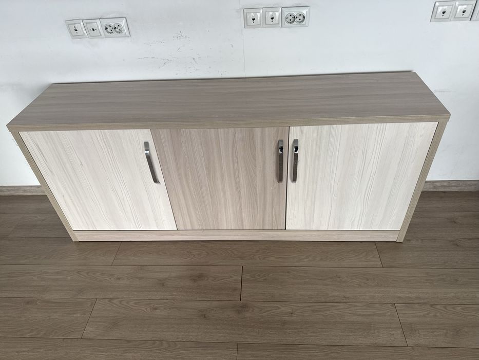 Продется шкаф напольный