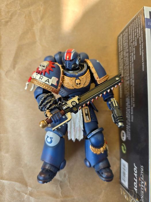 JOYTOY Warhammer 40k: Space Marine II – Lieutenant Titus