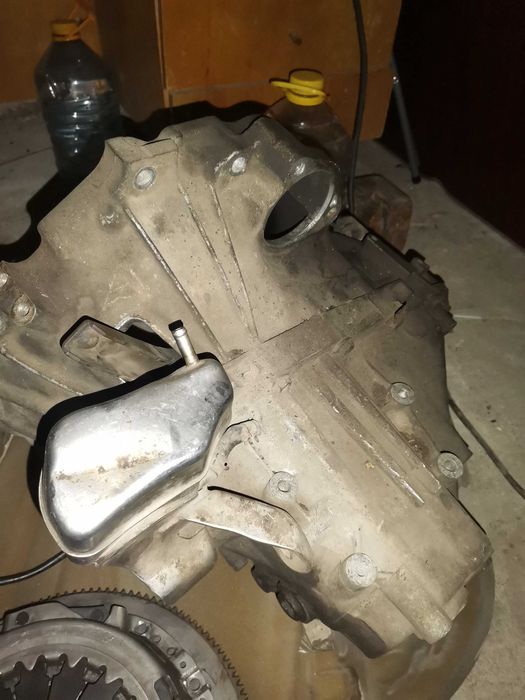 Продам МКПП ниссан максмма