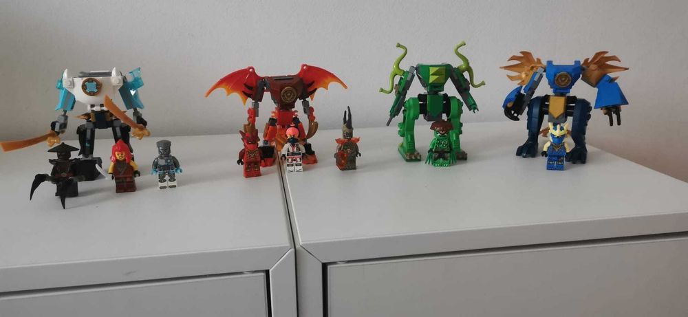 Jucarie Lego Ninjago - Roboti (Jay, Zane, Kai, Mutation Monster)